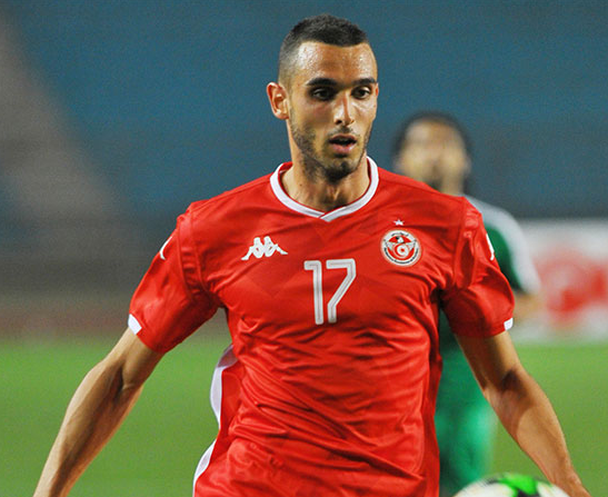 إلياس الصخيري (بالفرنسية: Ellyes Skhiri)‏ مواليد 10 ماي 1995 هو لاعب كرة قدم تونسي يلعب حاليا في خط الوسط لصالح نادي كولن الألمان